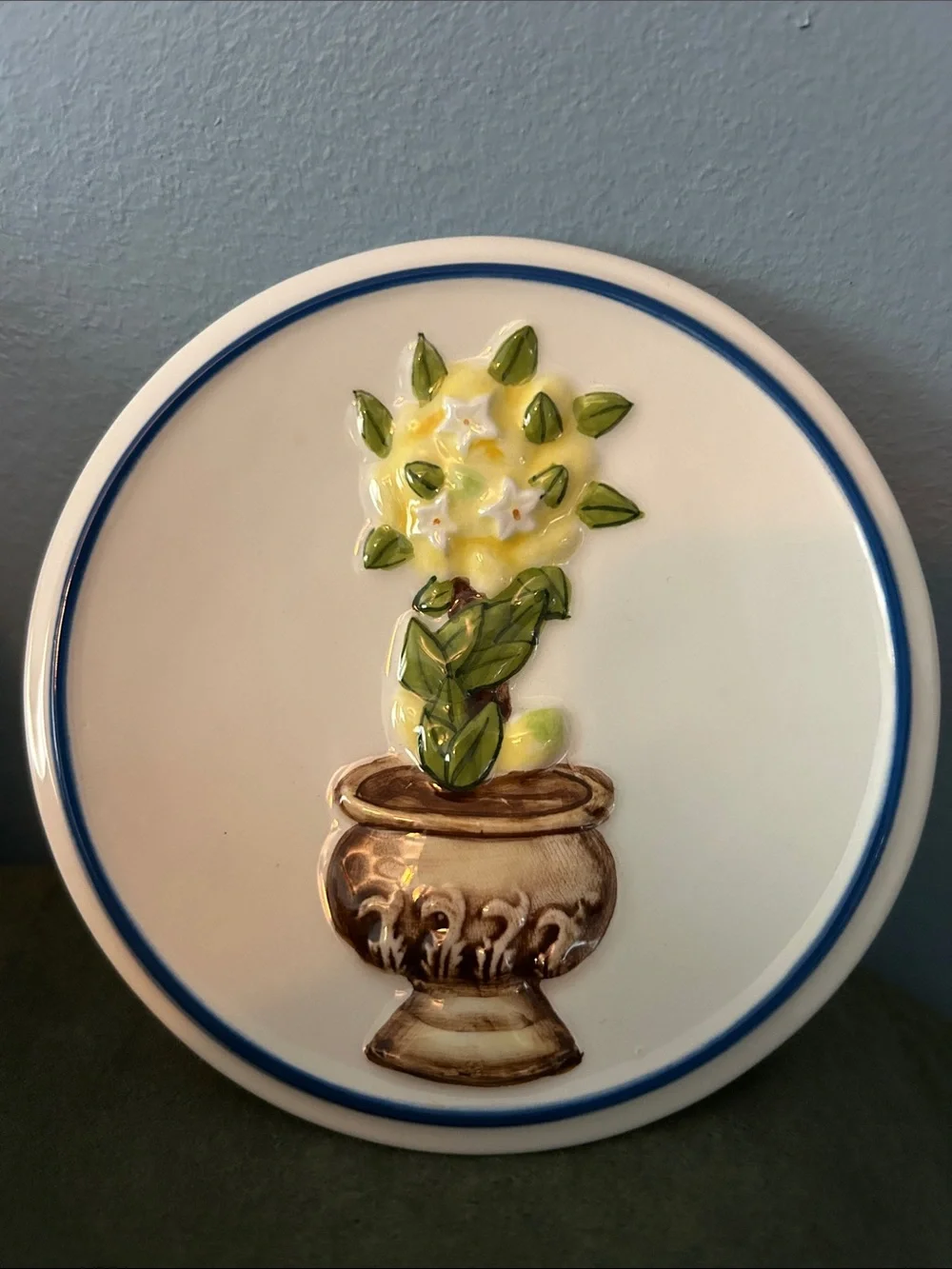 Sorrento Miniature Lemon Plates 3D Majolica -like Yellow and Blue Set of 4 EUC